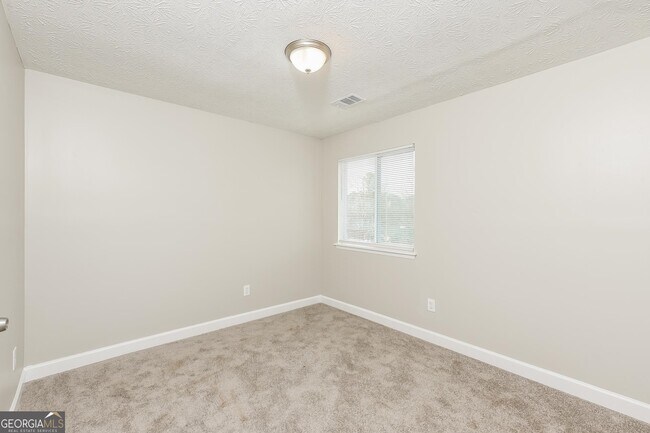 Building Photo - 6258 Leverett Dr