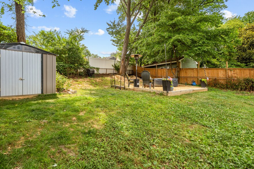 Building Photo - 3900 73rd Ave