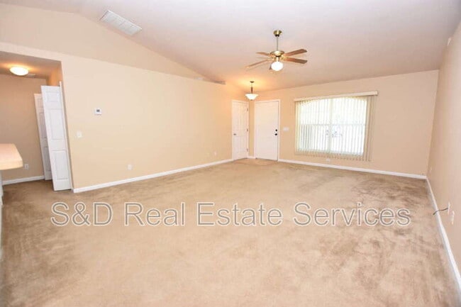 Building Photo - 7109 Evergreen Loop