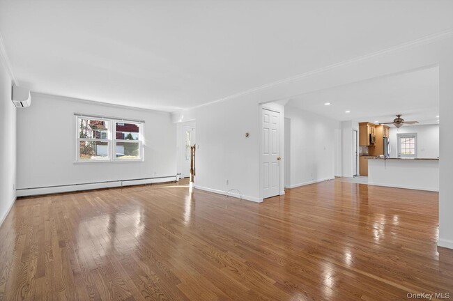 Building Photo - 8 Blueberry Ln