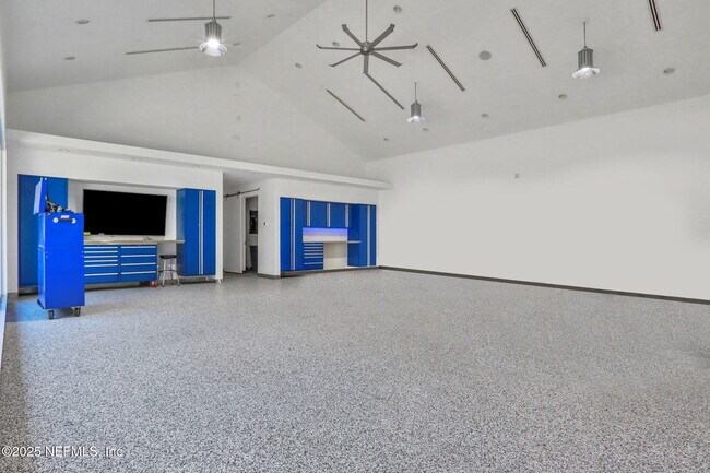 Building Photo - 12707 Tennis Ct