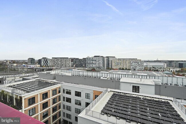 Building Photo - 1625 Eckington Pl NE