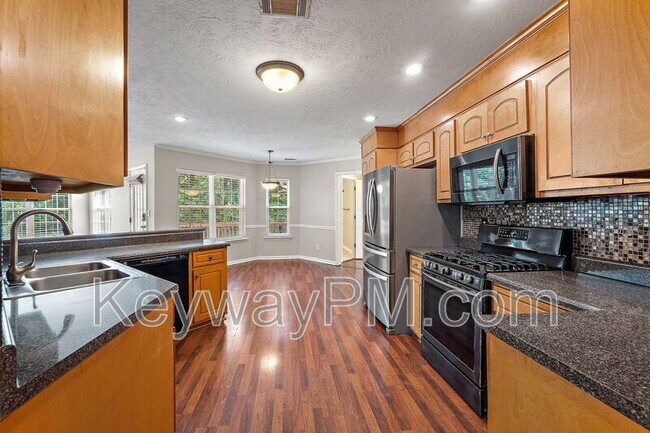 Building Photo - 845 Prairie Ln