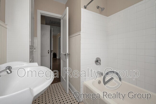 Building Photo - 568 Morningview Dr