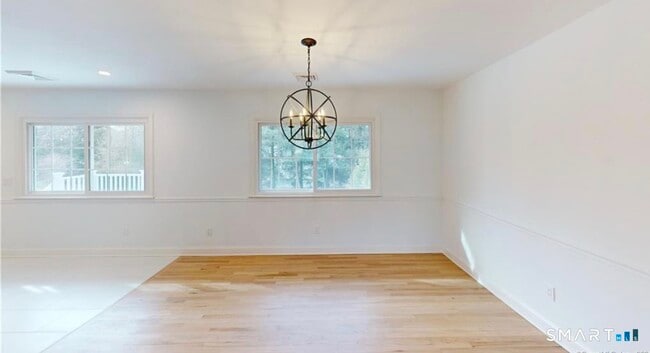 Building Photo - 1 Cottontail Rd