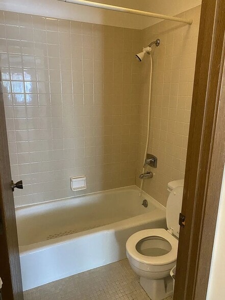 Building Photo - 1531 Springlet Ct