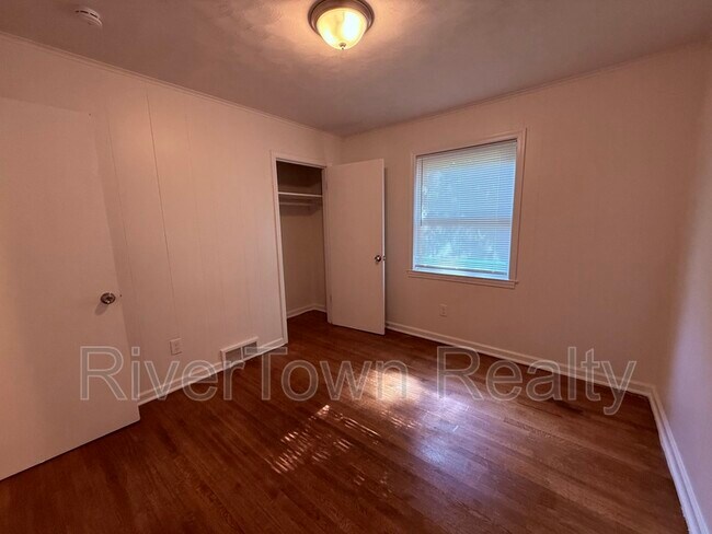 Building Photo - 4867 Haleville Rd