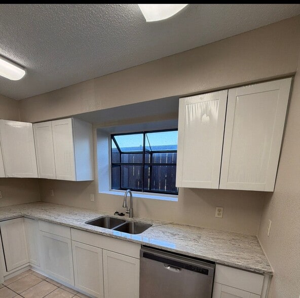 Building Photo - 4748 Old Bent Tree Ln