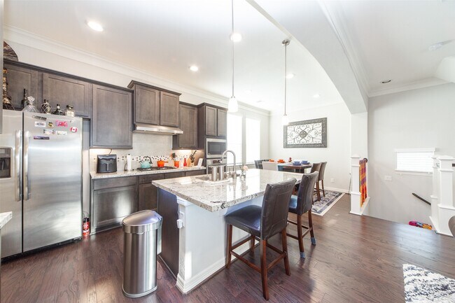 Building Photo - 12258 Oxford Cres Cir