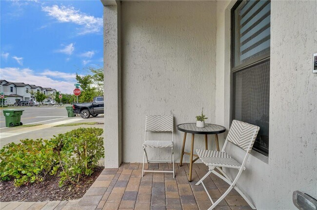 Building Photo - 242 SW 159th Ln
