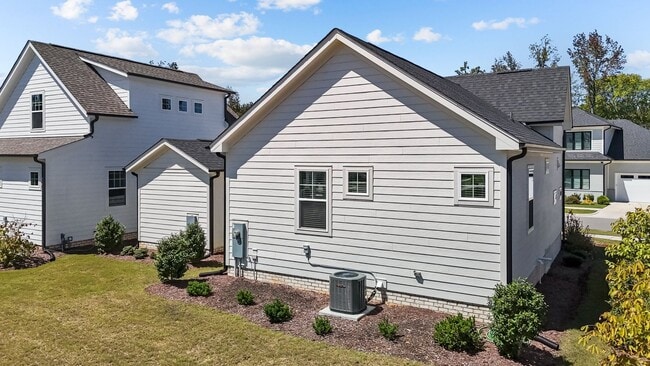 Building Photo - 118 Cottage Way