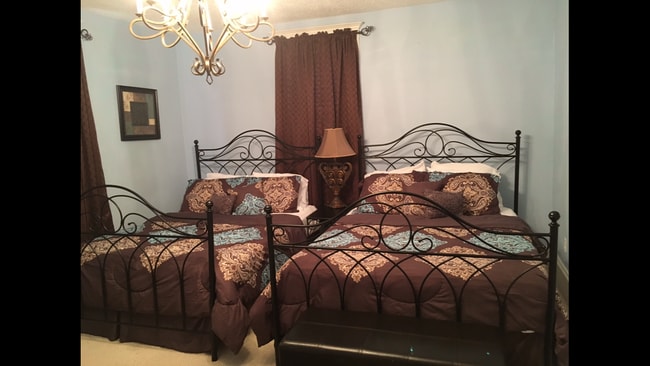 Building Photo - 1905 Ivy St