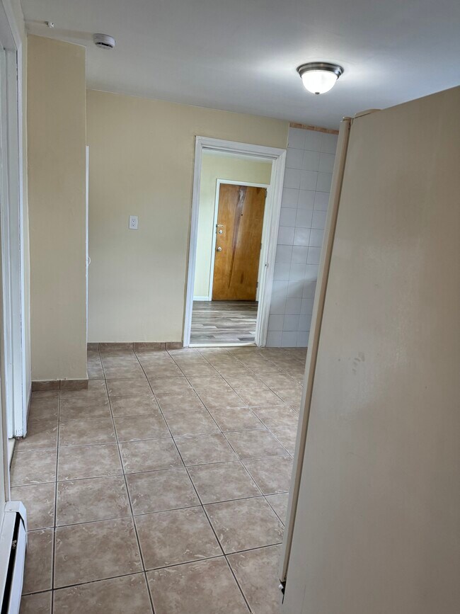 Kitchen - 141 Jackson Ave