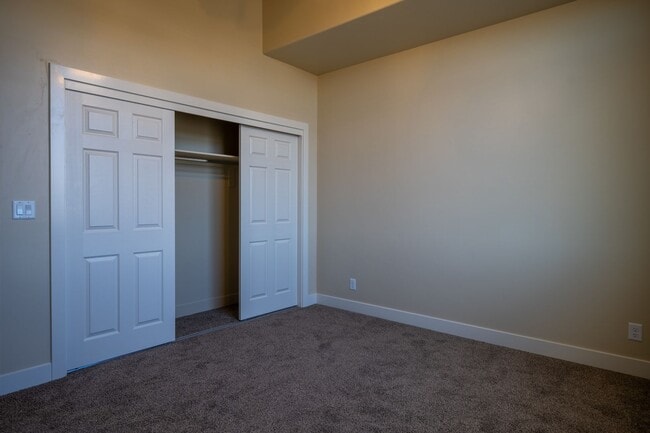 Building Photo - Brand New Townhome Near Utah Tech