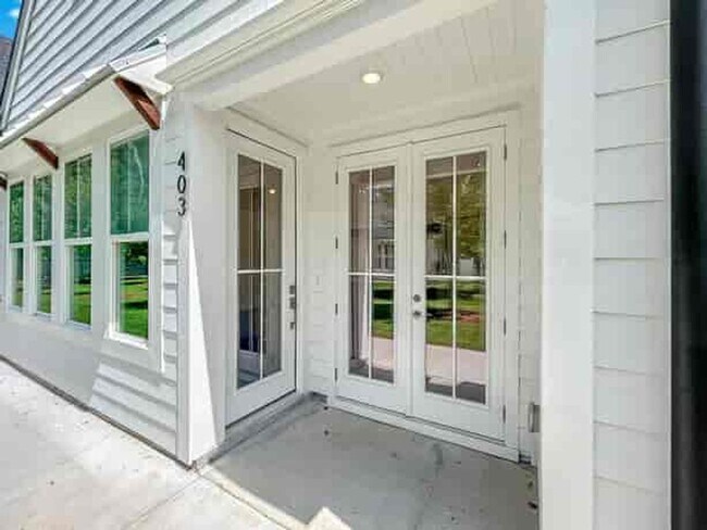Building Photo - 403 Burgundy Wy