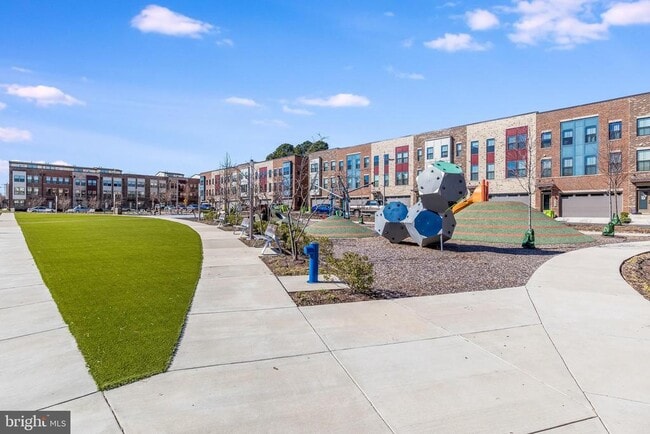 Building Photo - 4645 Towne Park Rd
