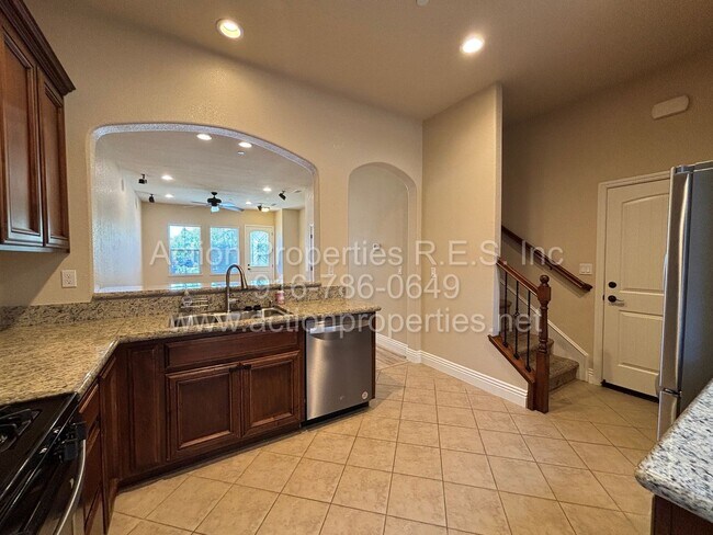 Building Photo - Gated Penryn Patio 2 Story Home, 3 Bedroom...