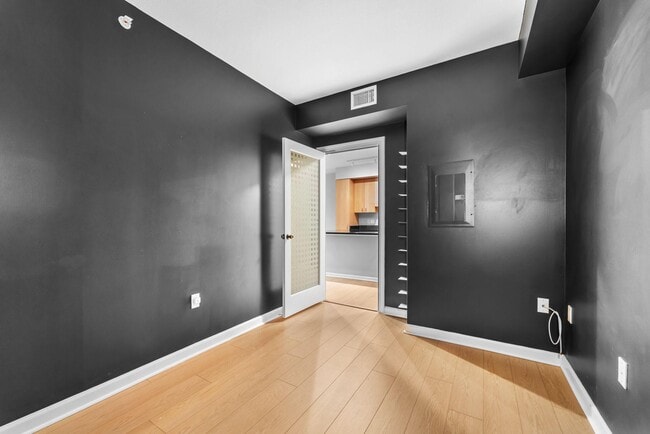 Building Photo - 440 L St NW