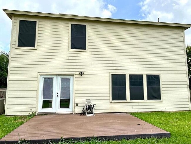 Building Photo - 731 Abundance Ln