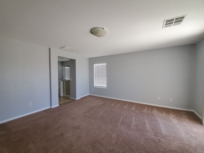 Building Photo - Granite Peaks At Summerlin