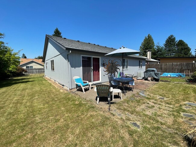 Building Photo - 3-Bedroom Home in Beaverton!