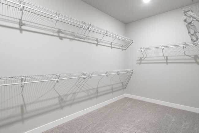 Building Photo - Newer 4-Bedroom Home in Bremerton