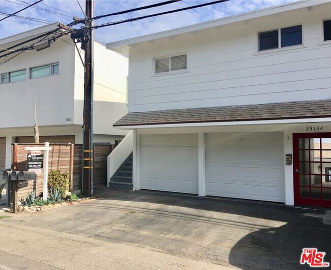 Building Photo - 25164 Malibu Rd