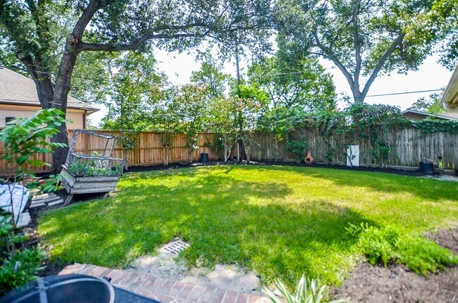 Building Photo - 5421 Pagewood Ln