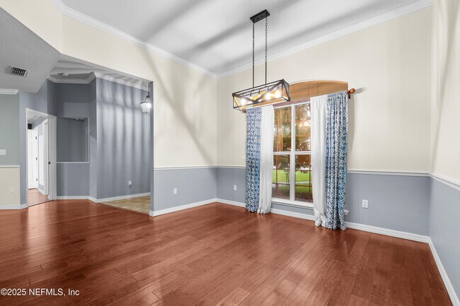 Building Photo - 6840 SW 80th Dr