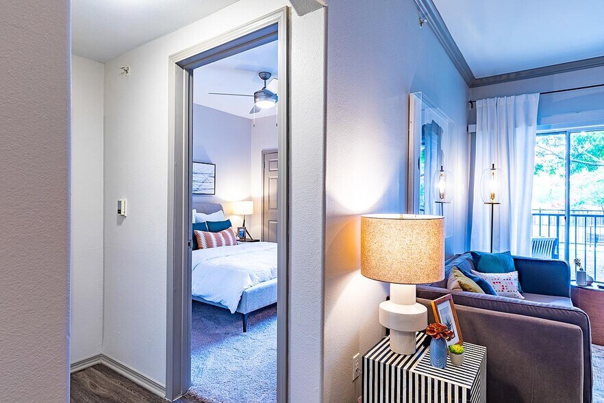 Building Photo - 13401 Metric Blvd