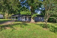Building Photo - 495 Valerie Cir
