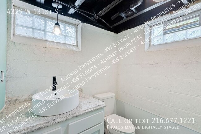 Building Photo - 4329 W 131st St