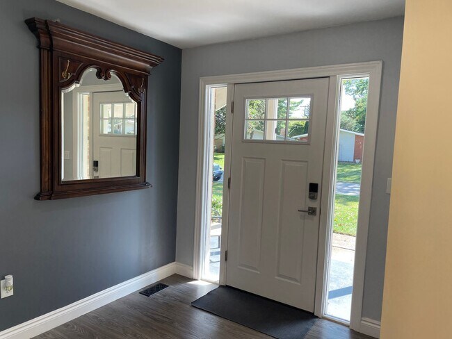 Building Photo - Shelby Township Custom Ranch, 3 or 4 Bedro...