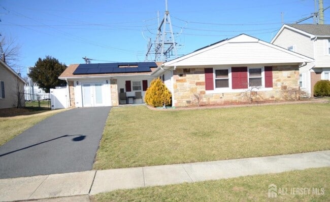 Primary Photo - 57 Garland Ln