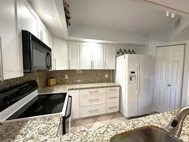 Building Photo - 12551 SW 16th Ct