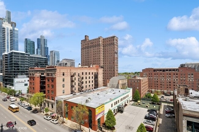 Building Photo - 1464 S Michigan Ave