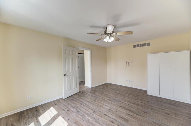 Building Photo - 1413 Skylark Ln