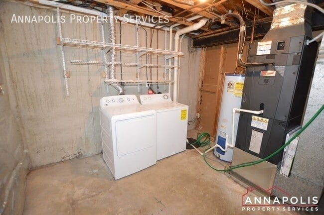 Building Photo - 1186 White Coral Ct