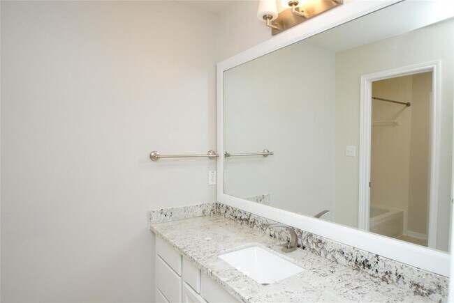 Building Photo - 20703 Spring Rose Dr