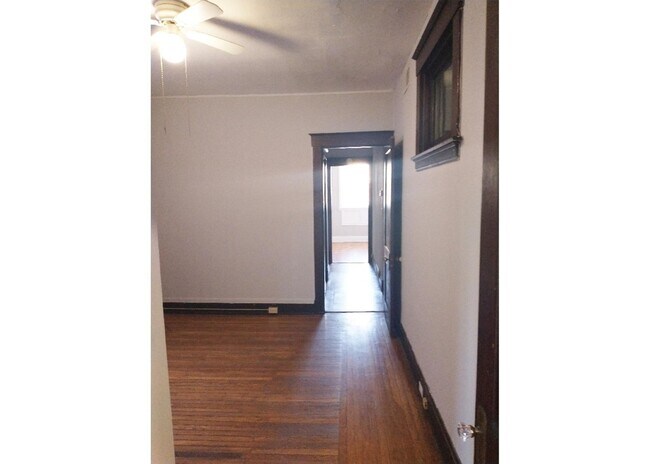 Building Photo - 3238 Bishop St