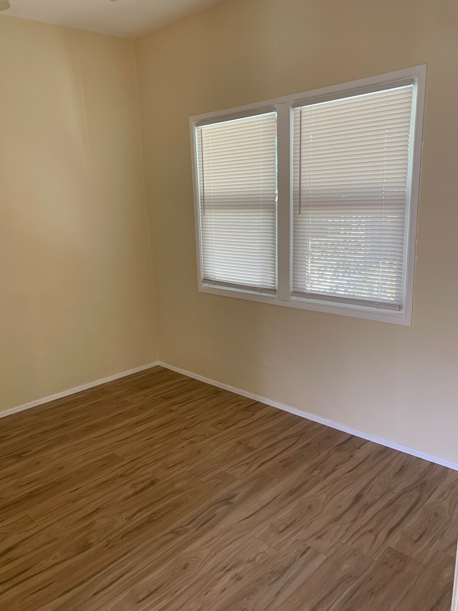 Building Photo - 2911 Central Ave