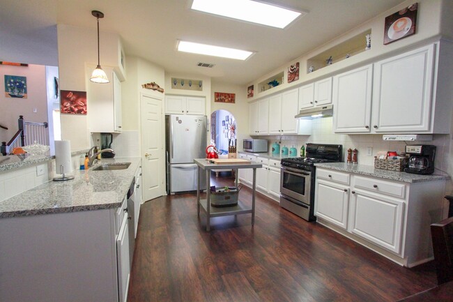 Building Photo - Stately 4-Bedroom, 3-Bath Home with Modern...