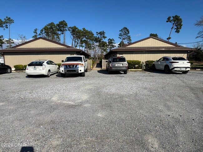 Building Photo - 3008 Stanford Rd