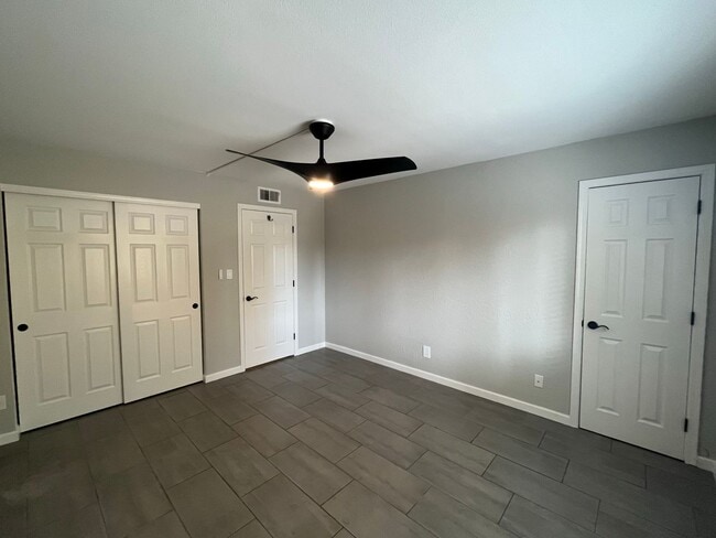 Building Photo - 2 Bedroom Condo in the Scottsdale Terrace Condominiums Community Near N Pima Rd and E Indian Scho...