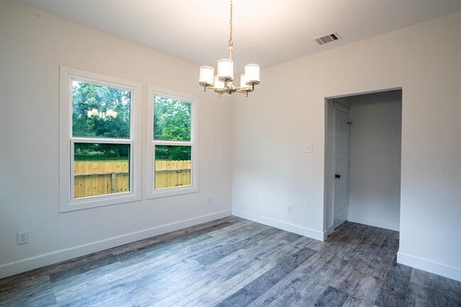 Building Photo - 689 Wilderness Trail