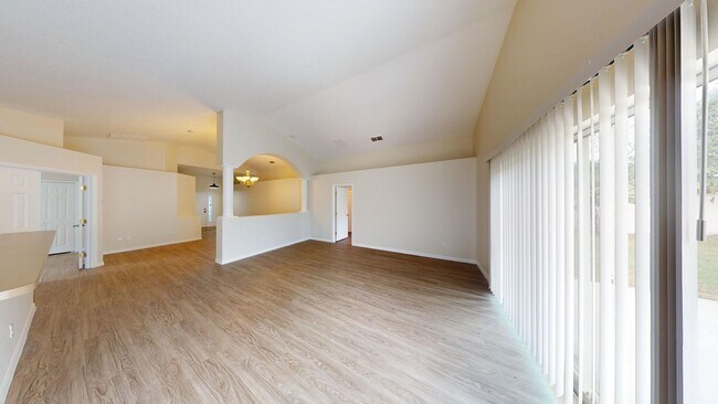 Building Photo - Beautiful 4Bed/ 2Bath Home in Doral Pointe...