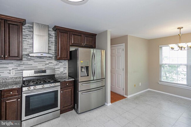 Building Photo - 212 William Livingston Ct