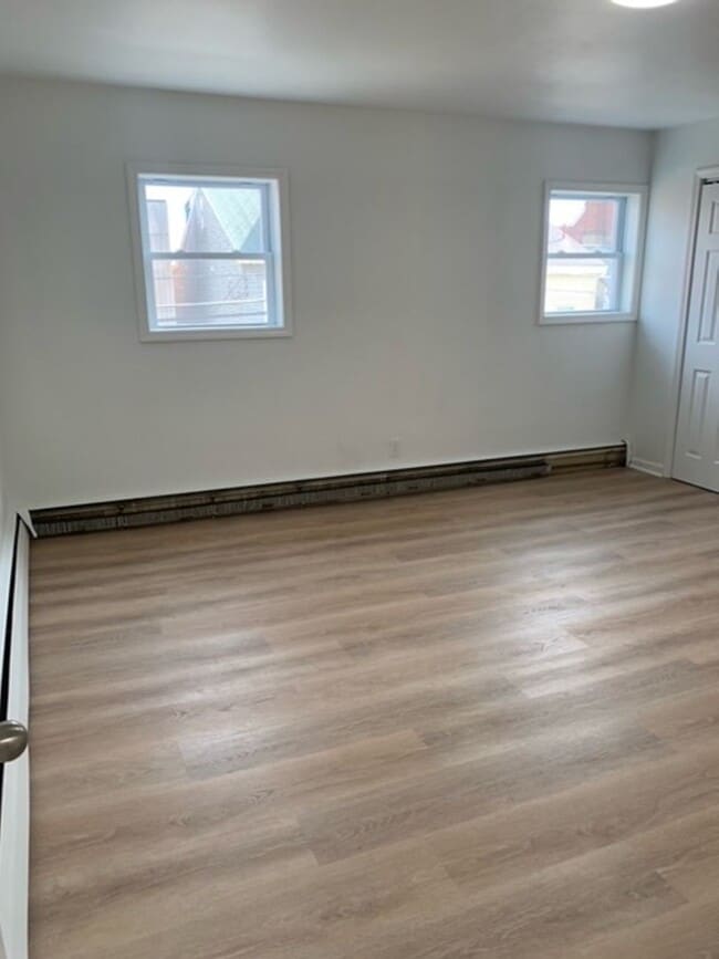 Building Photo - Beautiful 2 bedroom 2 bathroom home in the heart of Bloomfield.