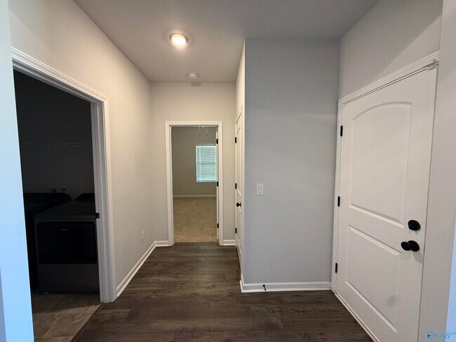 Building Photo - 16205 Glenncrest Ln