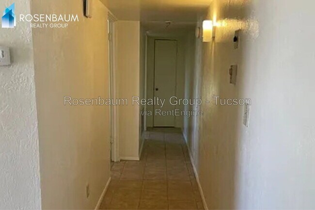 Building Photo - 3611 E Glenn St
